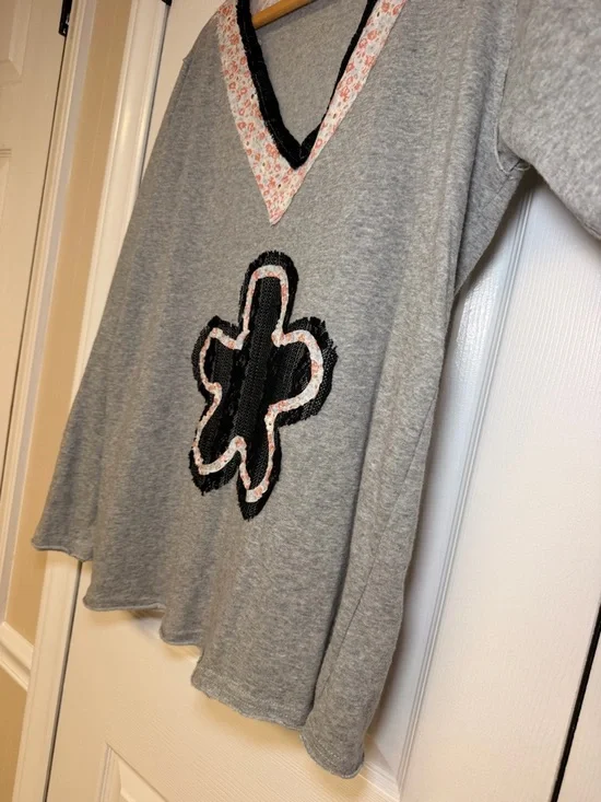 POL Lace Flower Patchwork Bohemian Top Gray Long Sleeve Medium Vintage Vibes - Picture 9 of 15